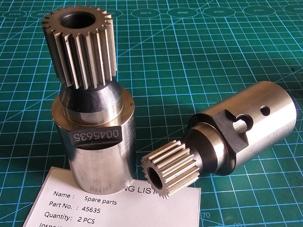 0045635 Pinion shaft Z20