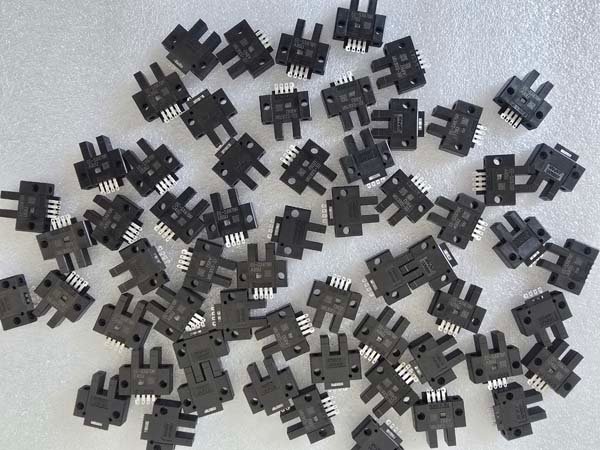 0070383 Optical sensor PNP fork light barrier SX670
